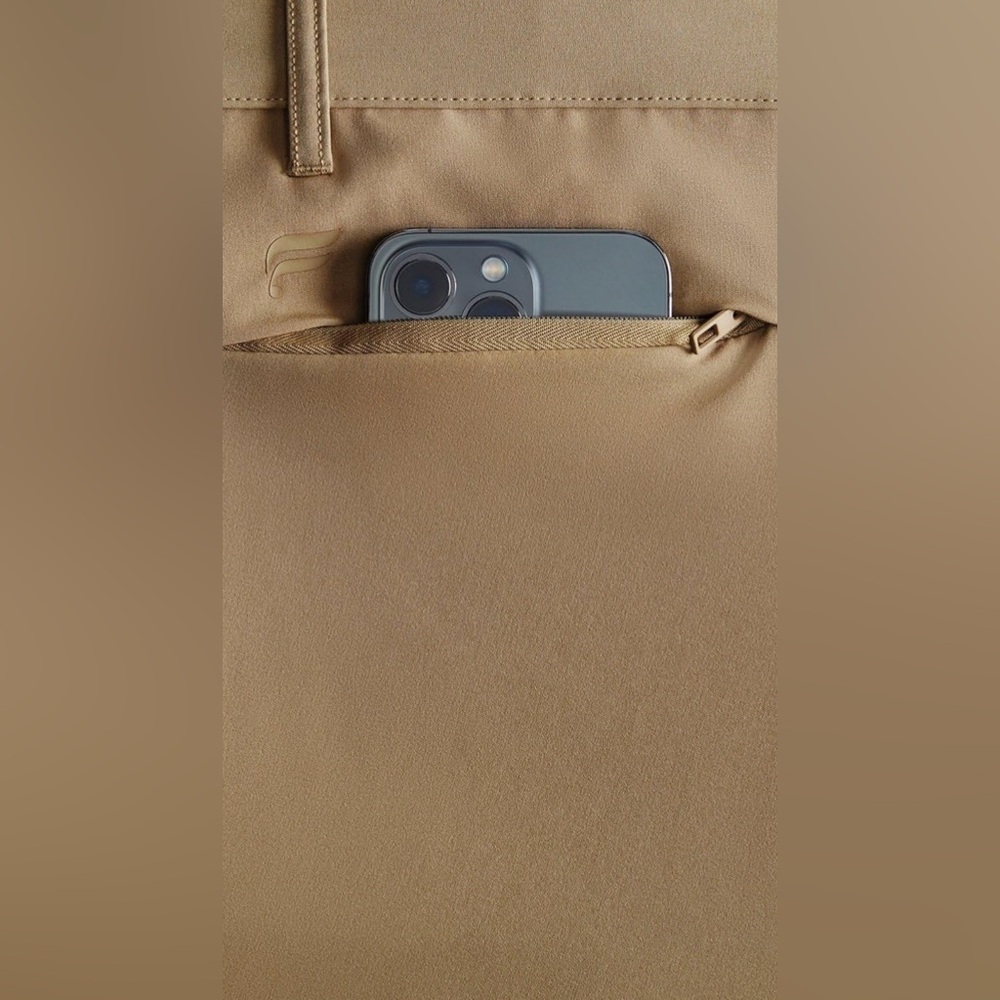 Fabletics Men's The Only Pant, External Pocket, Water-Repellent, 38/30 NWT tan - Picture 3 of 8
